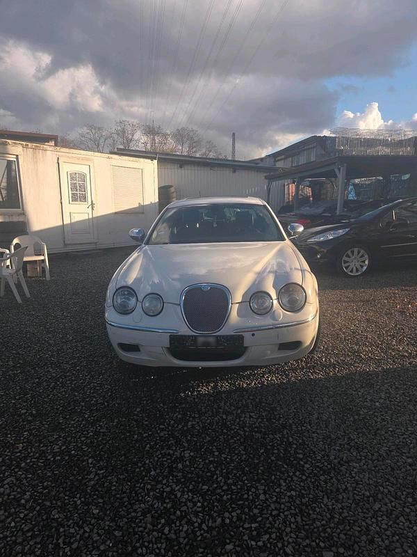 Gebraucht Jaguar XJ6 209 PS (153 kW) 2008 Weiß Limousine