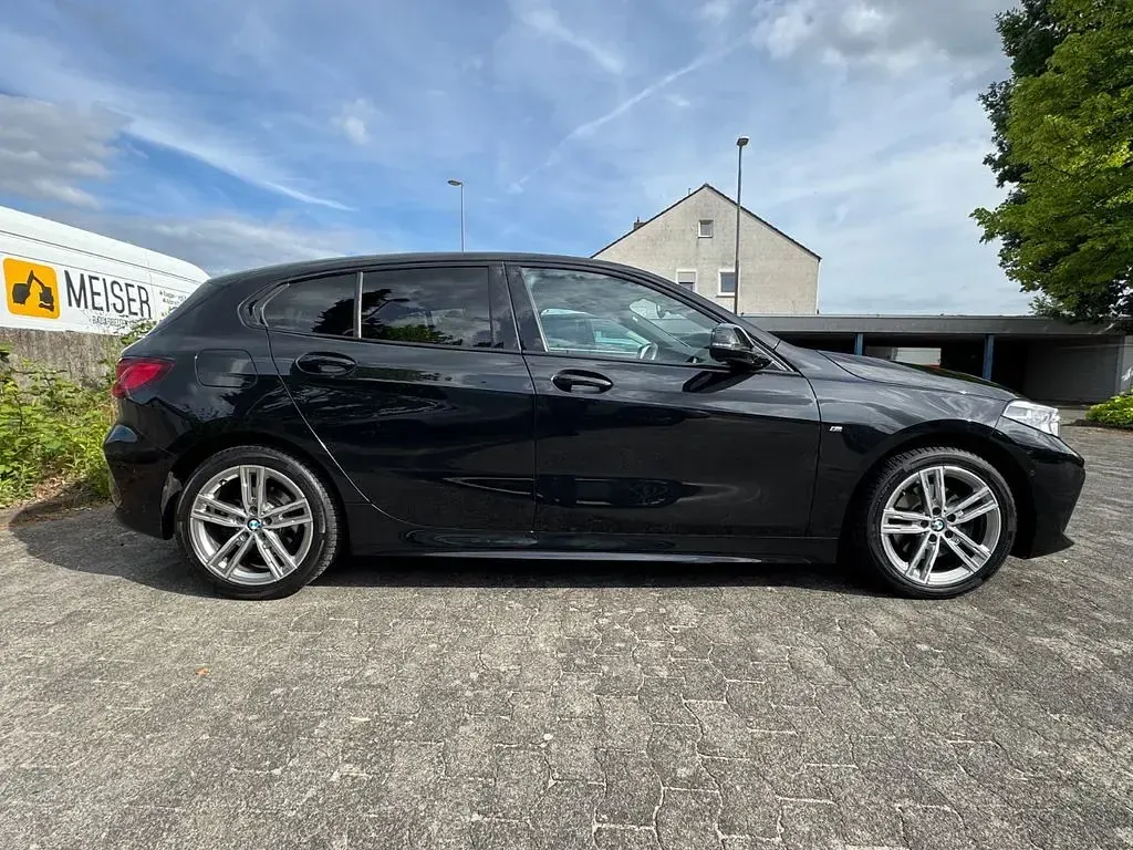Gebraucht BMW 118 Shadowline 140 PS (102 kW) 2020 Schwarz Kleinwagen