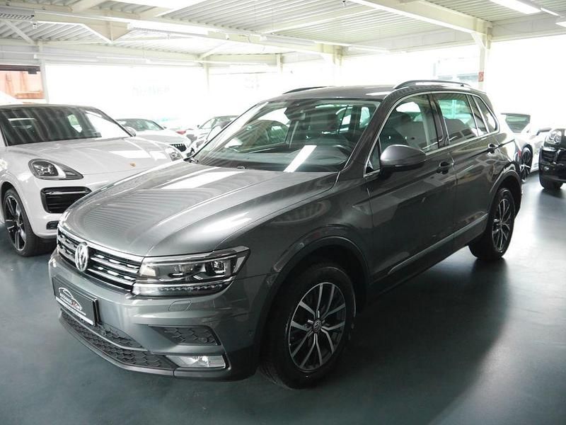 Gebraucht VW Tiguan Comfortline 150 PS (110 kW) 2016 Grau SUV