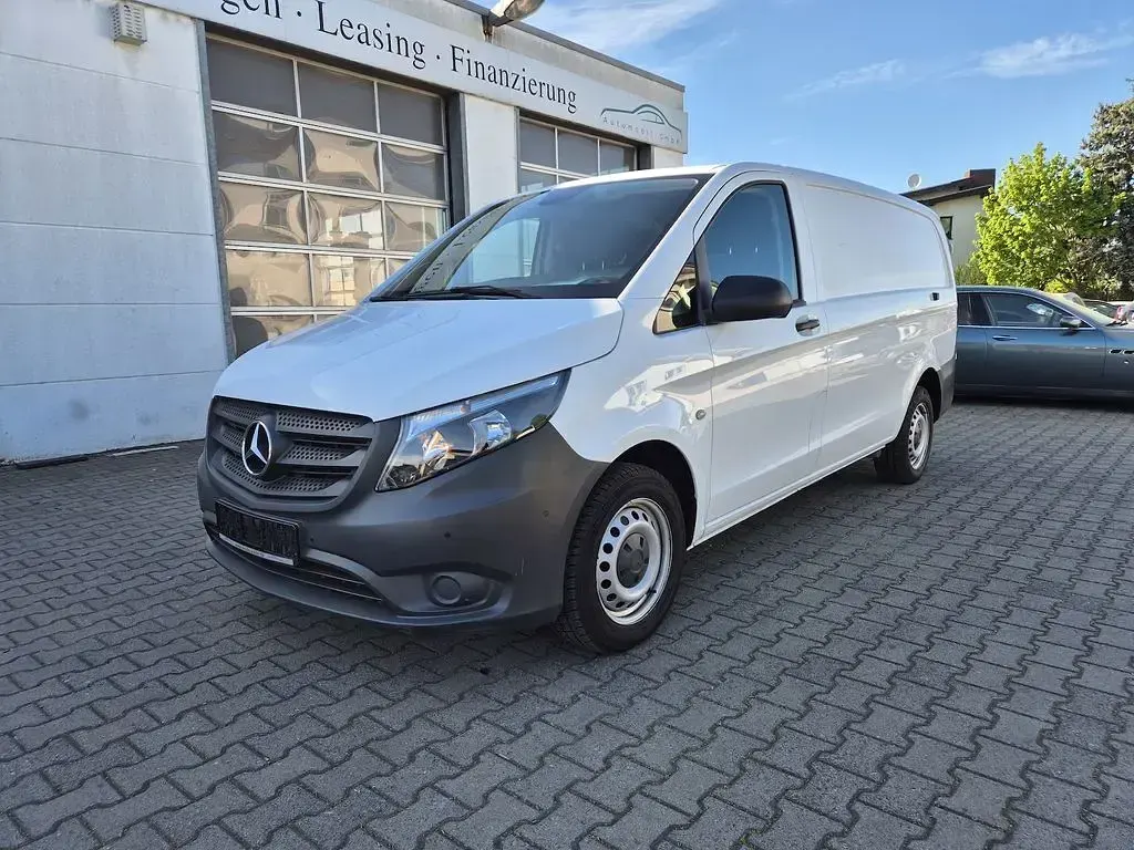 Gebraucht Mercedes Vito 163 PS (119 kW) 2022 Arktikweiss Van