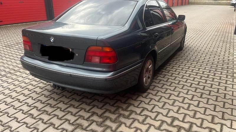 Gebraucht BMW 528 193 PS (141 kW) 1999 Blau Limousine