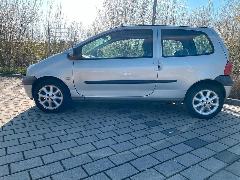Gebraucht Renault Twingo 58 PS (42 kW) 2007 Silber Kleinwagen