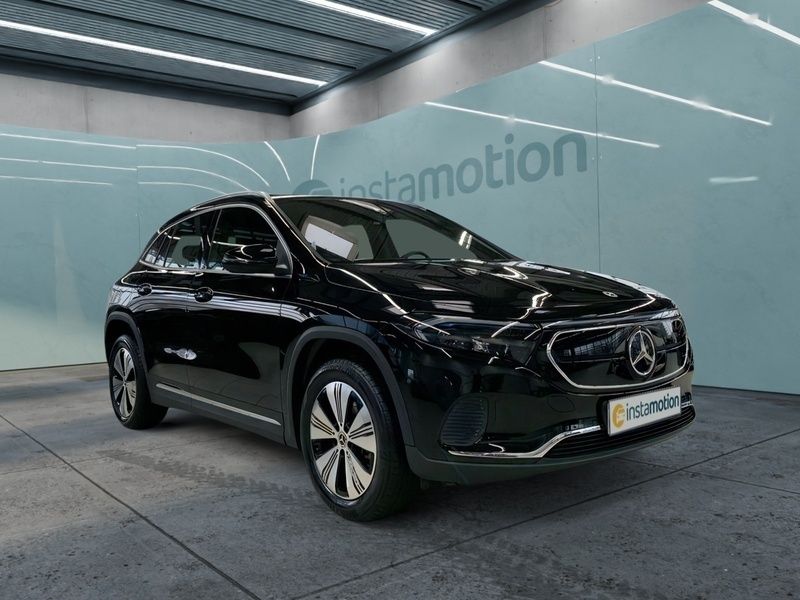 Schwarz Gebraucht 2022 Mercedes EQA250 Business SUV | 31.950 € (Guter Preis) - Bild 1/4