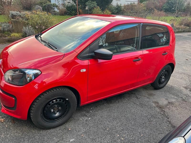 Rot Gebraucht 2014 VW up! take up! Kleinwagen | 2.650 € (Guter Preis) - Bild 1/2