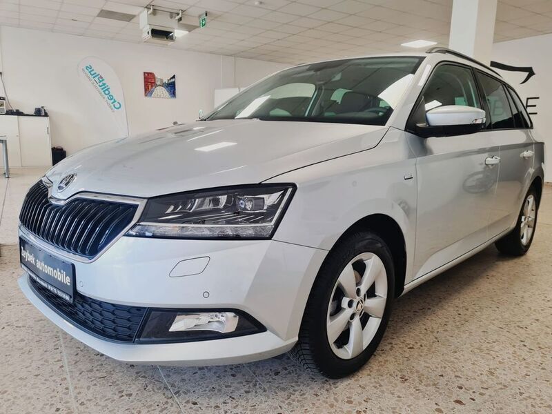 Silber Gebraucht 2023 Skoda Fabia Clever Kombi | 17.500 € (Fairer Preis) - Bild 1/4