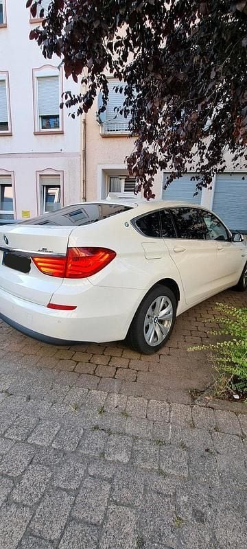 Gebraucht BMW 520 Gran Turismo 187 PS (137 kW) 2013 Weiß Limousine