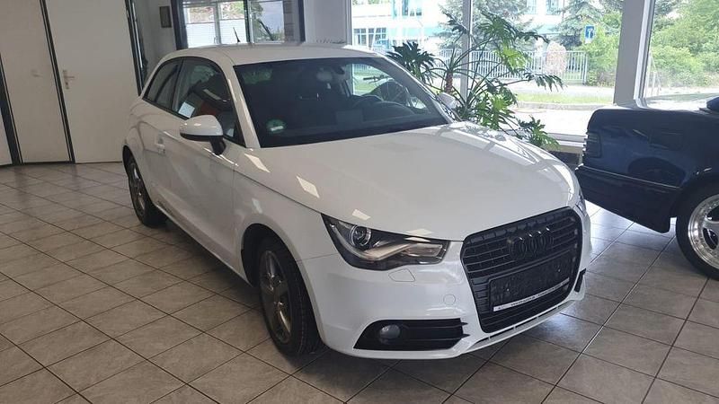 Weiß Gebraucht 2012 Audi A1 Kleinwagen | 7.300 € (Fairer Preis) - Bild 1/4