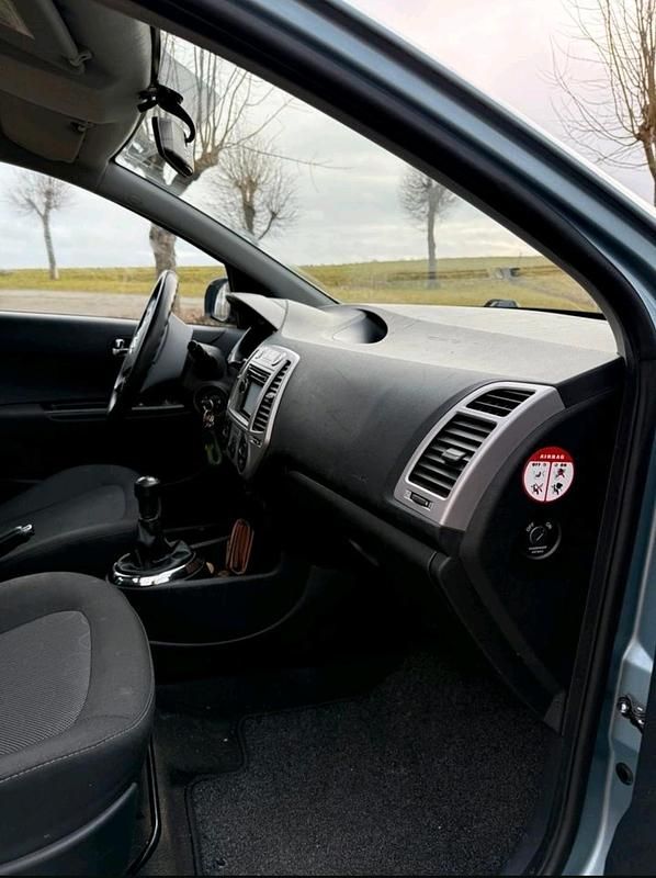 Gebraucht Hyundai i20 78 PS (57 kW) 2012 Kleinwagen