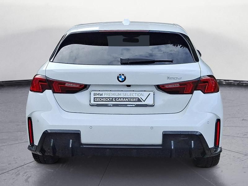 Gebraucht BMW 120 M Sport 163 PS (119 kW) 2024 Weiß Kleinwagen