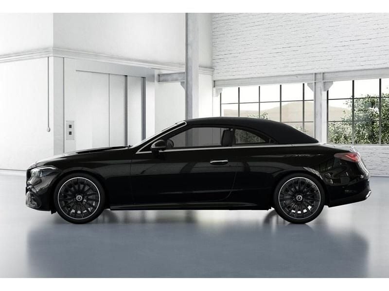 Gebraucht Mercedes CLE300 AMG 258 PS (189 kW) 2024 Metalliclack obsidianschwarz Cabrio