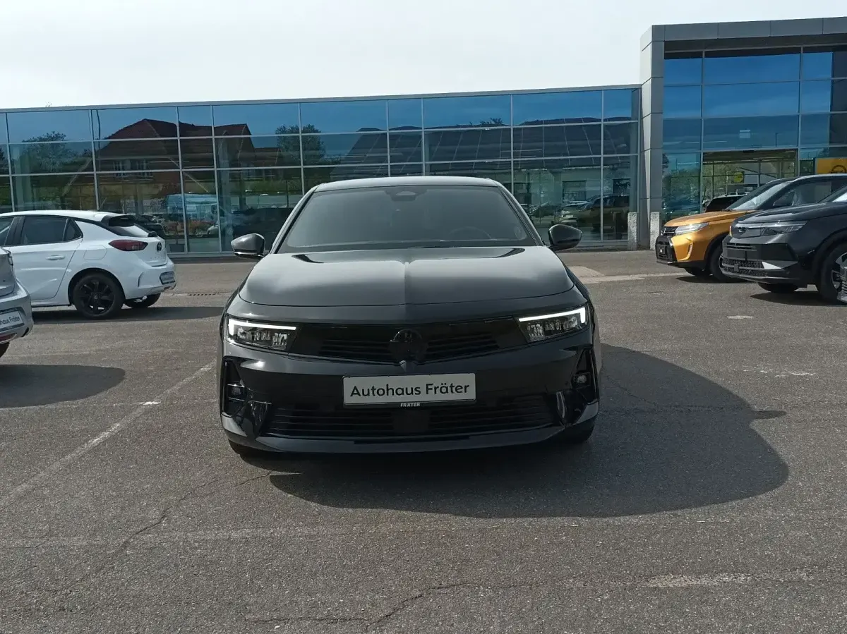 Gebraucht Opel Astra 131 PS (96 kW) 2024 Schwarz Kombi