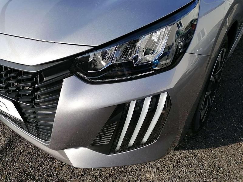 Gebraucht Peugeot 208 Active 101 PS (74 kW) 2024 Silber Kleinwagen