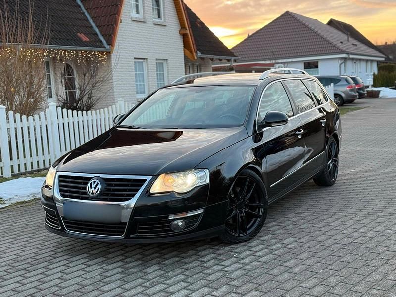 Schwarz Gebraucht 2009 VW Passat Highline Kombi | 4.900 € (Fairer Preis) - Bild 1/4