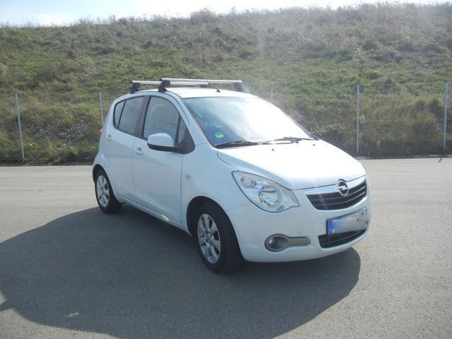Gebraucht Opel Agila Edition 117 PS (86 kW) 2010 Weiß metallic Kleinwagen