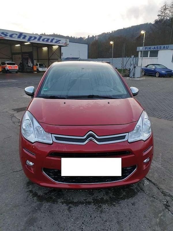 Gebraucht Citroën C3 PureTech 68 PS (50 kW) 2016 Rot Limousine
