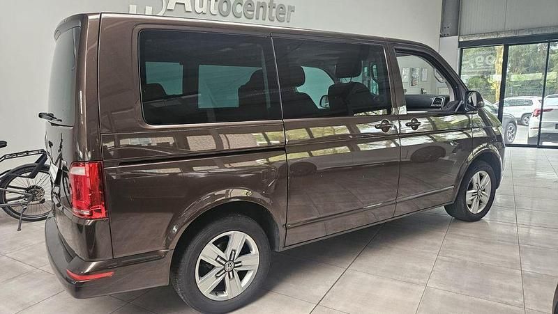 Gebraucht VW Multivan Comfortline 150 PS (110 kW) 2017 Braun Van / Kleinbus