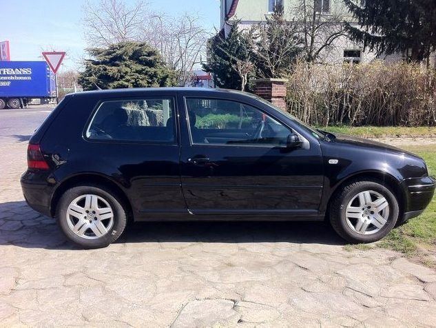 Gebraucht VW Golf IV 75 PS (55 kW) 2001 Schwarz metallic Limousine
