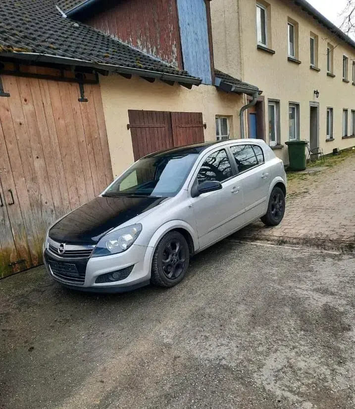 Gebraucht Opel Astra 120 PS (88 kW) 2008 Limousine