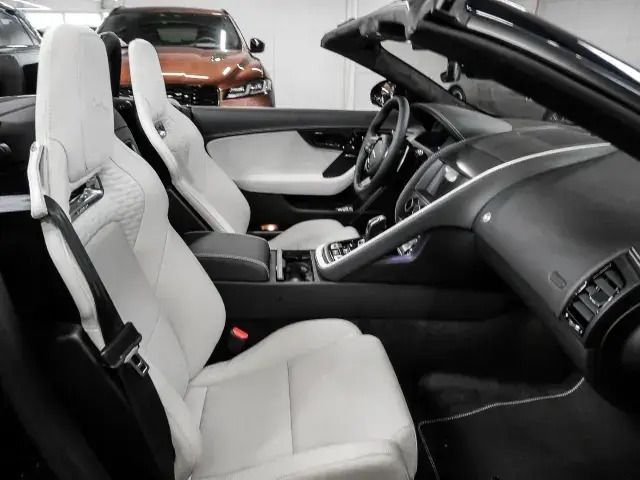 Gebraucht Jaguar F-Type 450 PS (330 kW) 2024 Portofino blue Cabrio