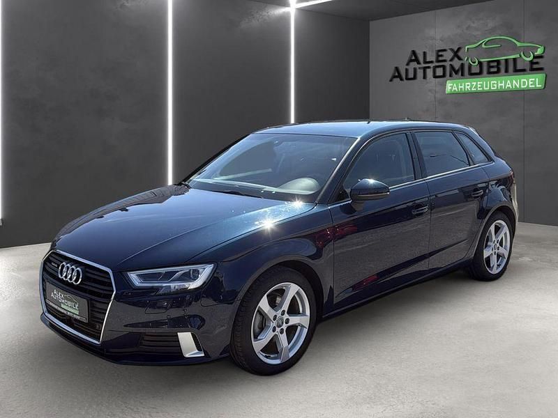 Kosmosblau Gebraucht 2017 Audi A3 Sportback Sport Limousine | 16.480 € (Fairer Preis) - Bild 1/4