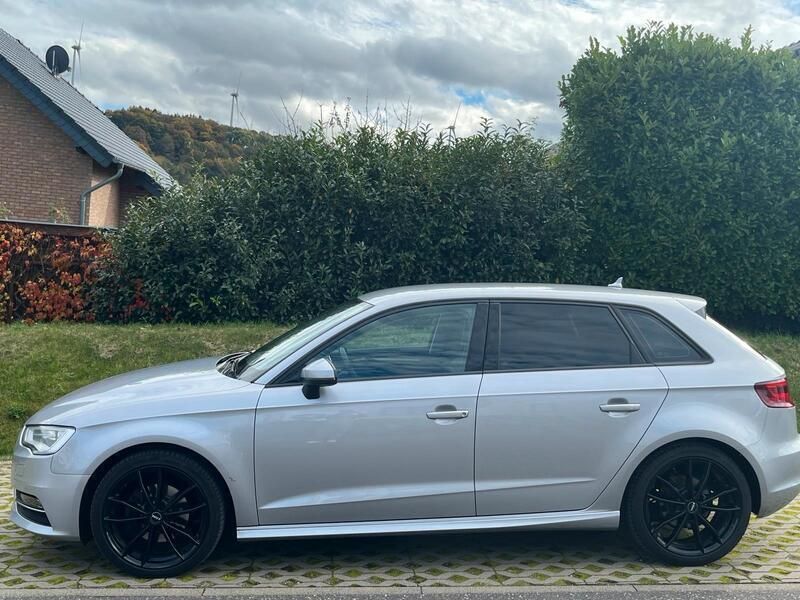 Silber Gebraucht 2015 Audi A3 Kleinwagen | 13.000 € (Fairer Preis) - Bild 1/4