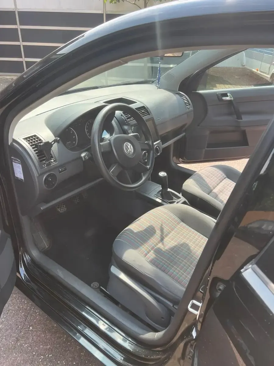 Gebraucht VW Polo 64 PS (47 kW) 2005 Schwarz Kleinwagen