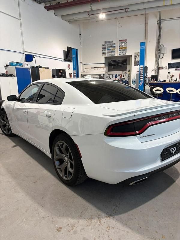 Gebraucht Dodge Charger 296 PS (217 kW) 2016 Weiß Limousine
