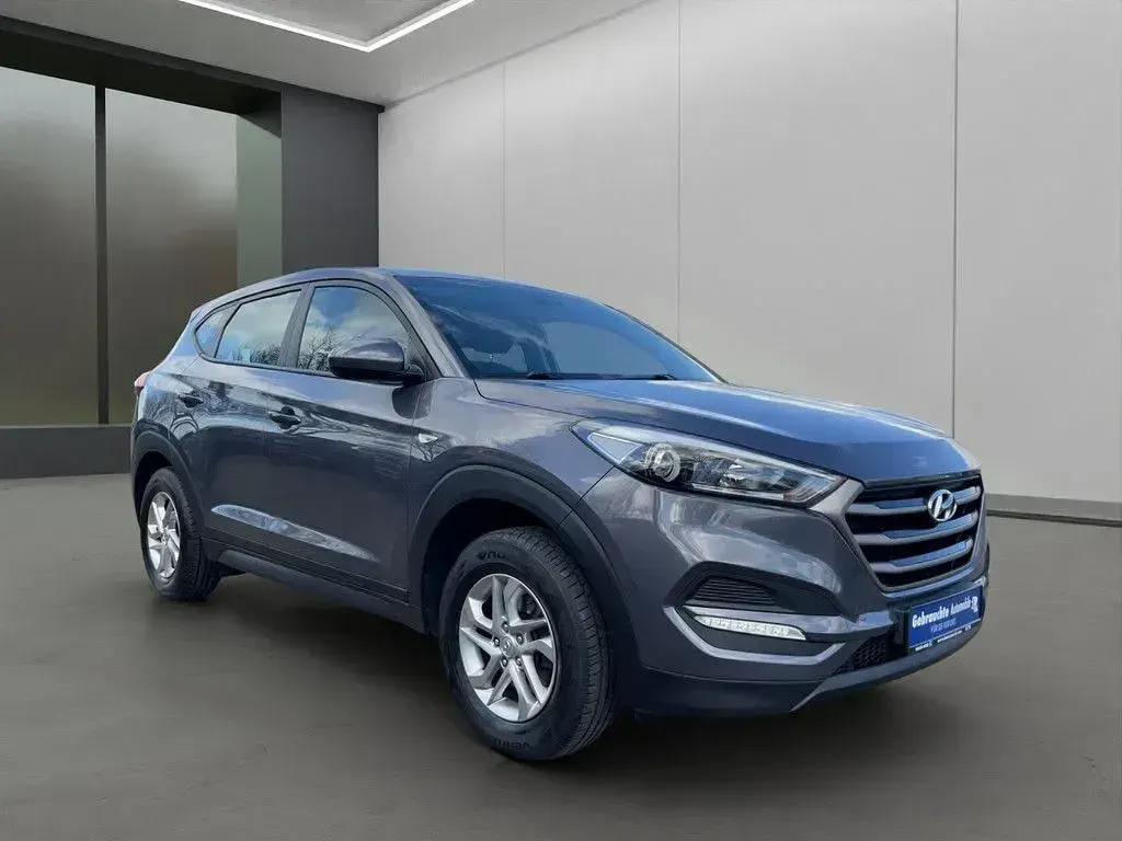 Gebraucht Hyundai Tucson Classic 132 PS (97 kW) 2016 Grau / thunder grey (metallic) SUV