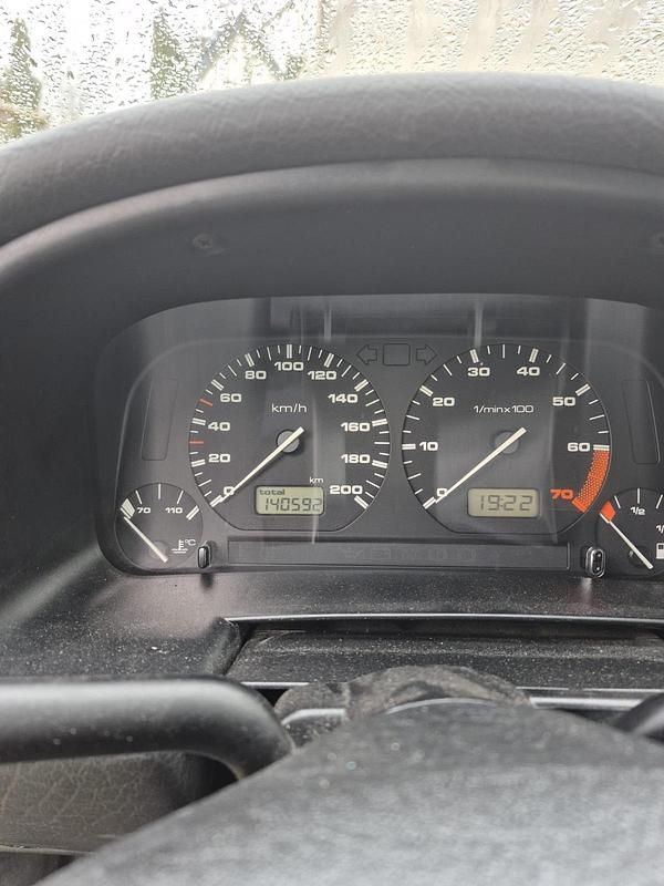 Gebraucht VW Polo 50 PS (36 kW) 1997 Grün Kleinwagen