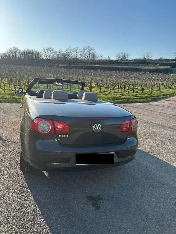 Usata VW Eos 160 CV (117 kW) 2009 Grigio Cabrio