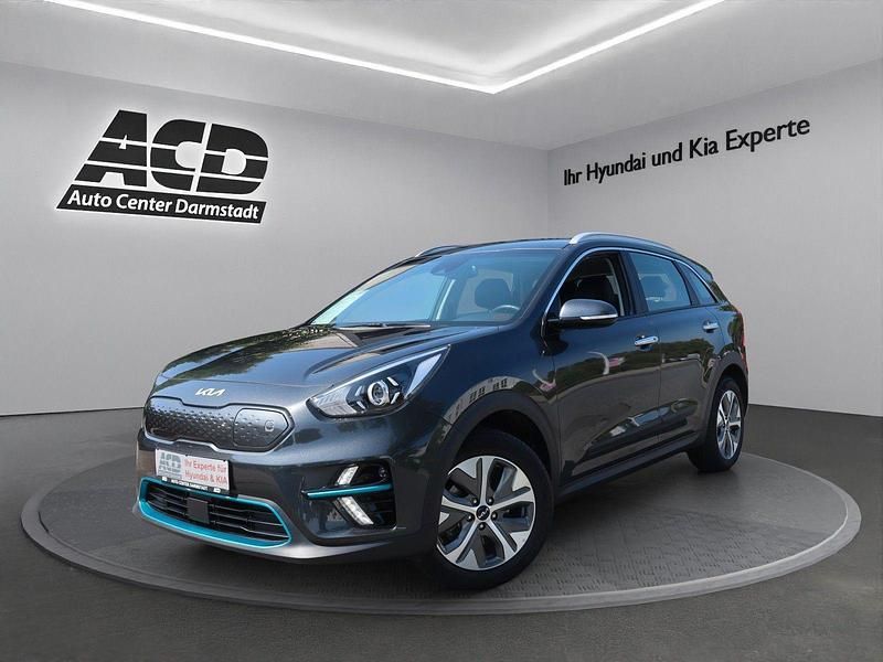 Grau Gebraucht 2022 Kia e-Niro 3 SUV | 19.970 € (Superpreis) - Bild 1/4