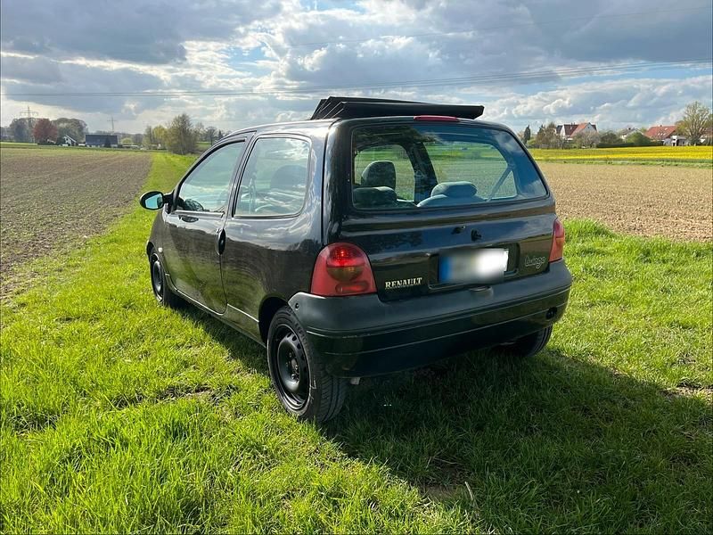 Second-hand Renault Twingo 58 CP (42 kW) 2002 Negru Hatchback