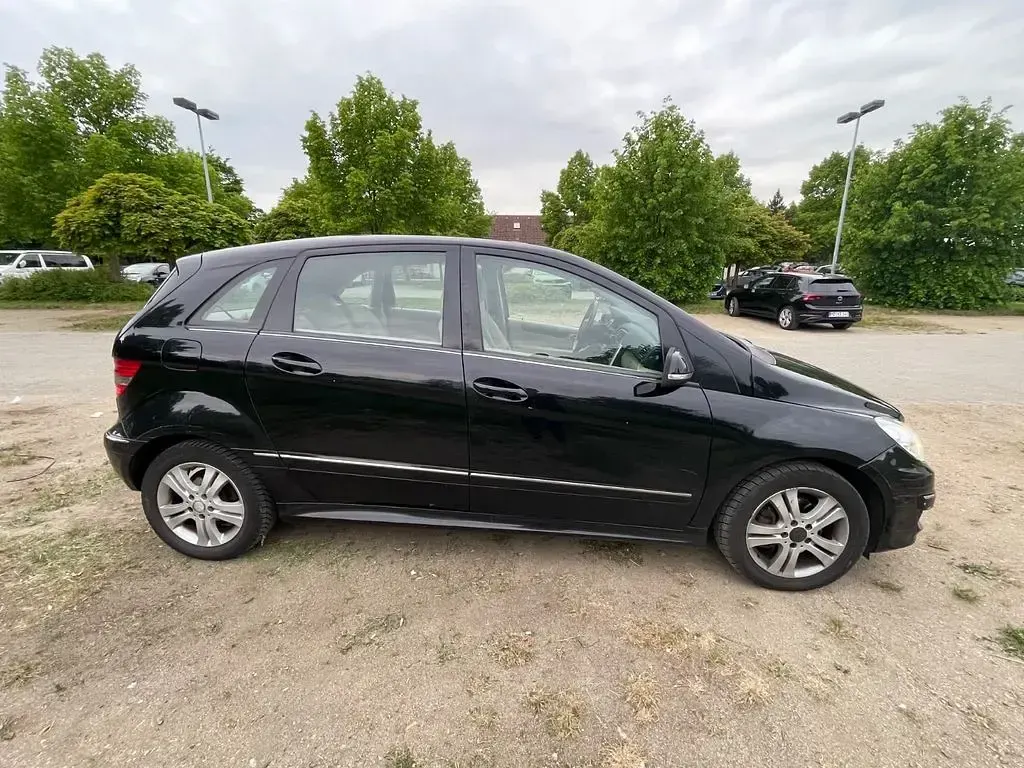 Gebraucht Mercedes B200 136 PS (100 kW) 2008 Schwarz Van / Kleinbus