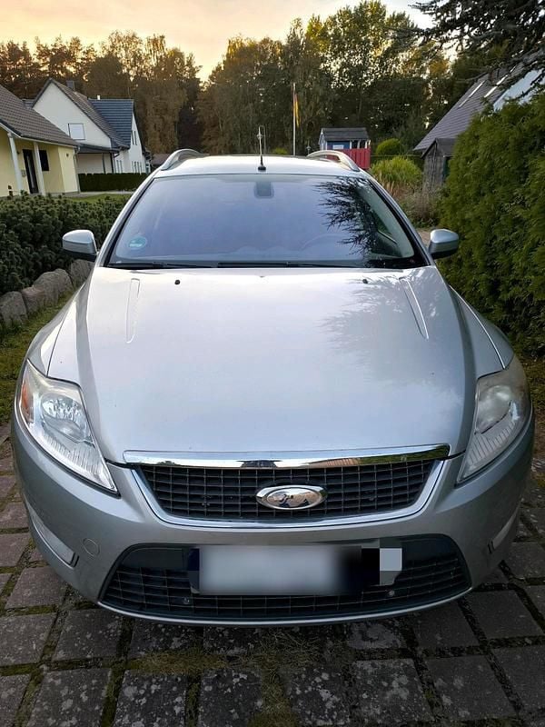 Gebraucht Ford Mondeo 140 PS (102 kW) 2008 Silber Kombi
