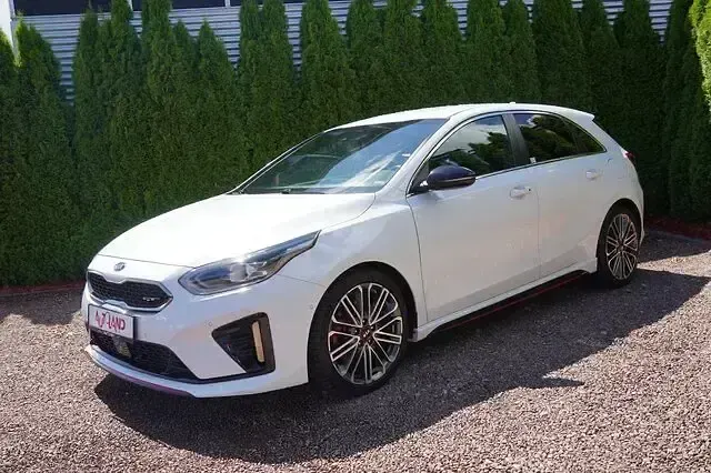 Gebraucht Kia Ceed 204 PS (150 kW) 2020 Weiss Kleinwagen