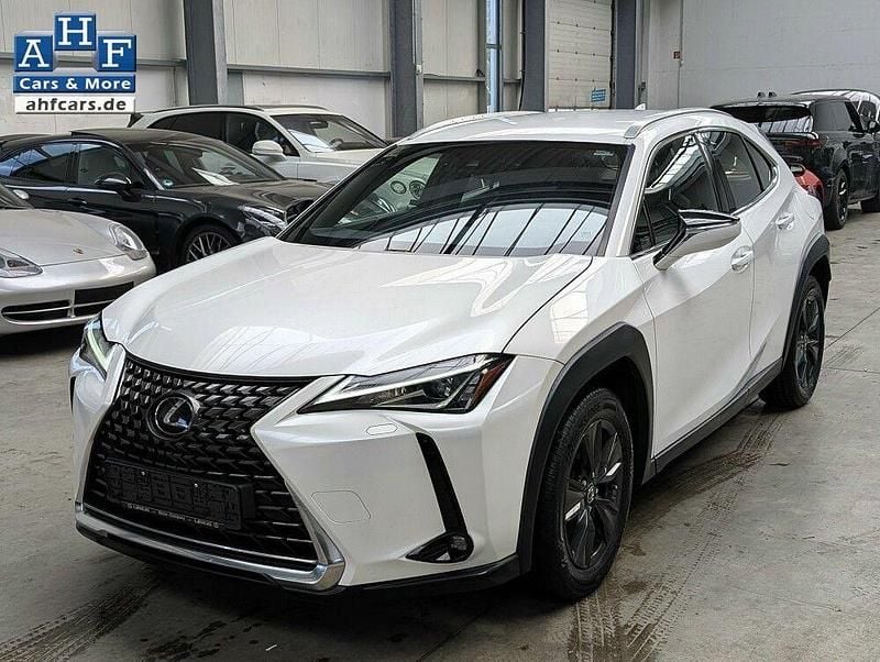 Weiß Gebraucht 2019 Lexus UX 200 Launch Edition SUV | 19.990 € - Bild 1/4