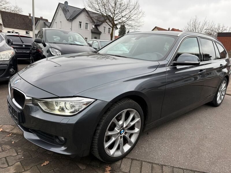 Mineralgrau metallic Gebraucht 2013 BMW 320 Performance Kombi | 10.499 € (Guter Preis) - Bild 1/4