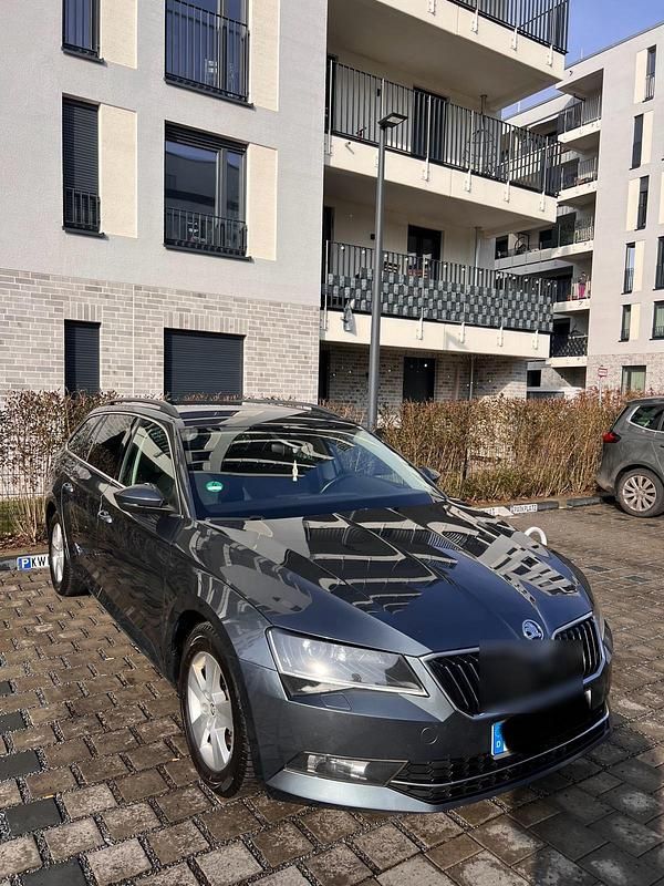 Gebraucht Skoda Superb 150 PS (110 kW) 2015 Grau Kombi