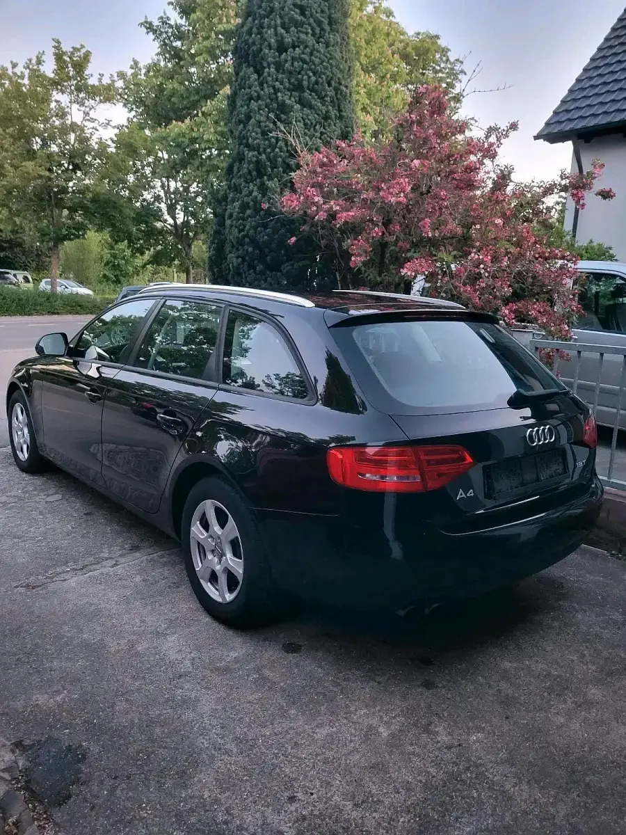 Gebraucht Audi A4 120 PS (88 kW) 2009 Schwarz Kombi