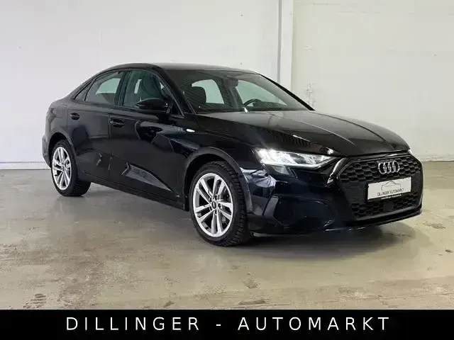 Gebraucht Audi A3 S-Line 116 PS (85 kW) 2022 Brillantschwarz Limousine