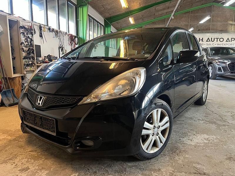 Schwarz Gebraucht 2014 Honda Jazz Comfort Kleinwagen | 3.895 € (Fairer Preis) - Bild 1/4