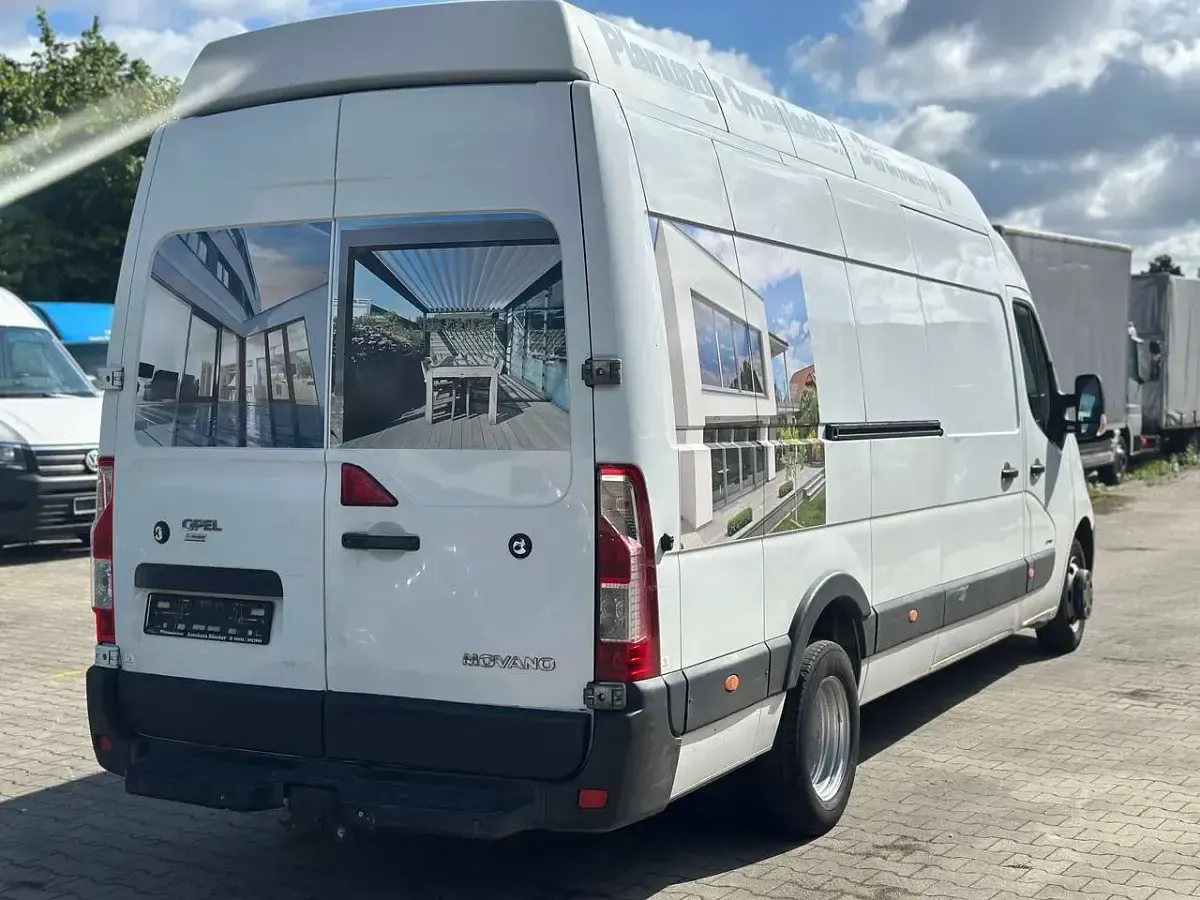 Gebraucht Opel Movano 145 PS (106 kW) 2011 Weiß Van / Kleinbus