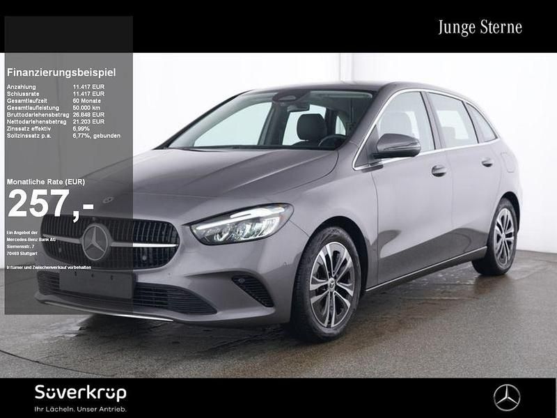 Graulack mountaingrau (metallic) Gebraucht 2024 Mercedes B200 Progressive Van / Kleinbus | 32.320 € (Fairer Preis) - Bild 1/2