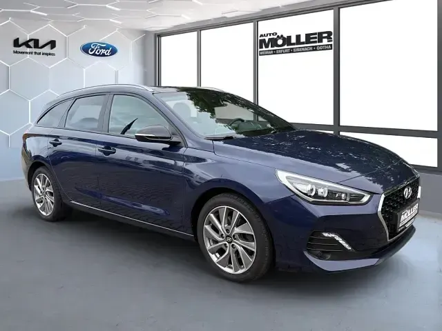 Gebraucht Hyundai i30 Passion Plus 140 PS (102 kW) 2018 Blau Kombi
