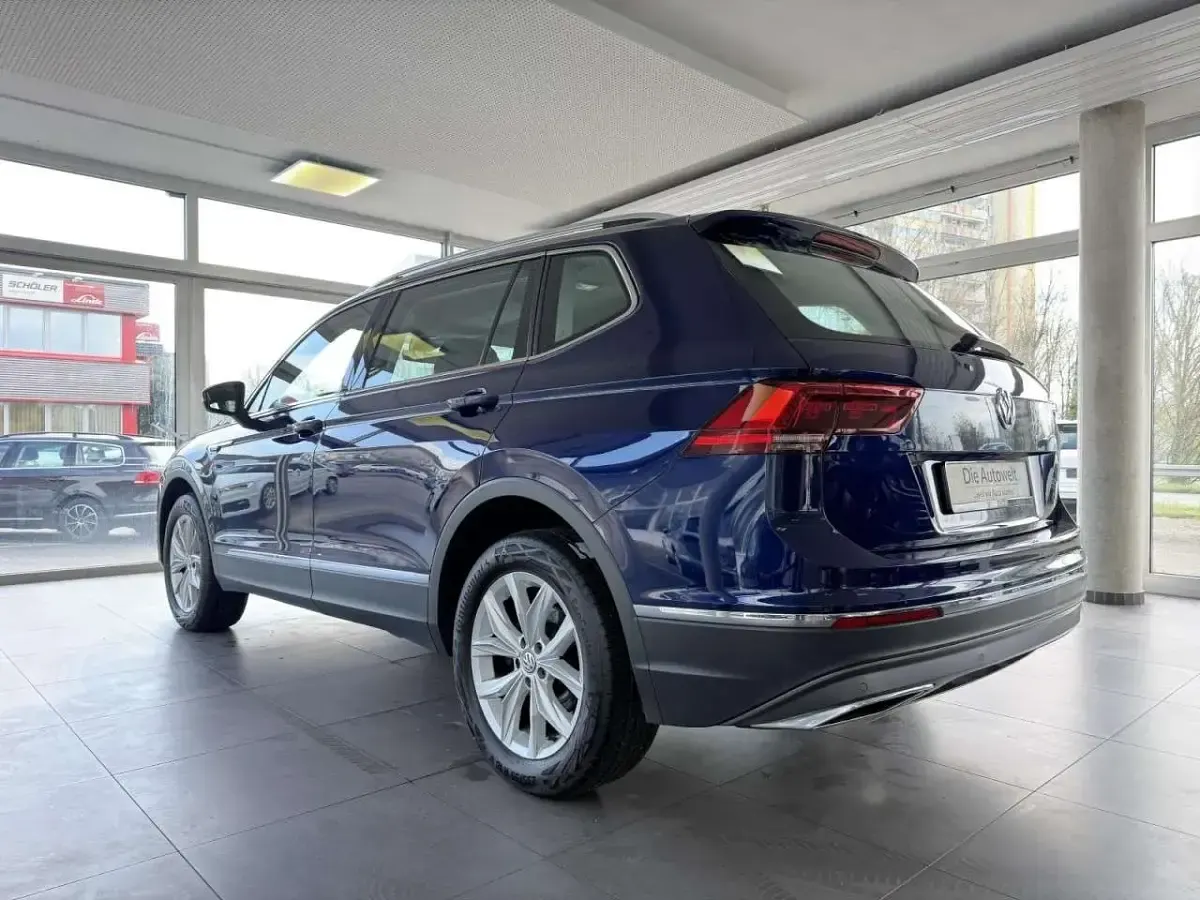 Gebraucht VW Tiguan Allspace Highline 200 PS (147 kW) 2021 Blau SUV