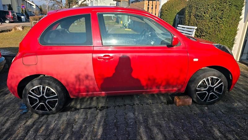 Gebraucht Nissan Micra 65 PS (47 kW) 2005 Rot Kleinwagen