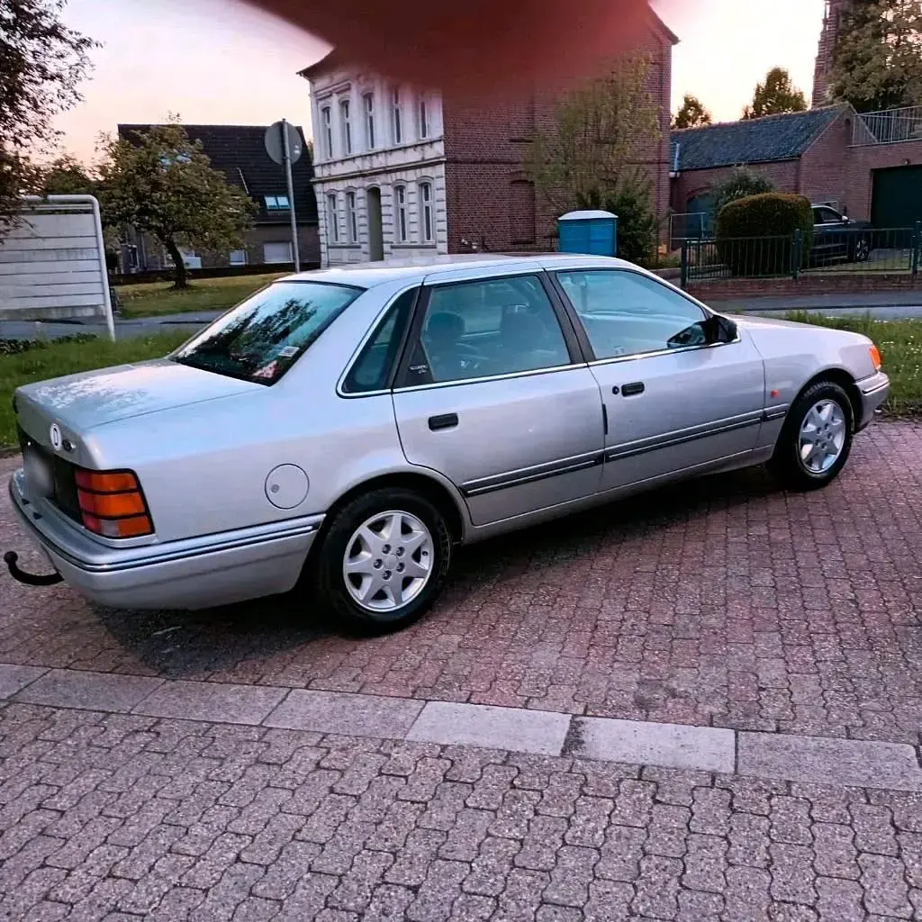 Gebraucht Ford Scorpio 120 PS (88 kW) 1990 Silber Limousine
