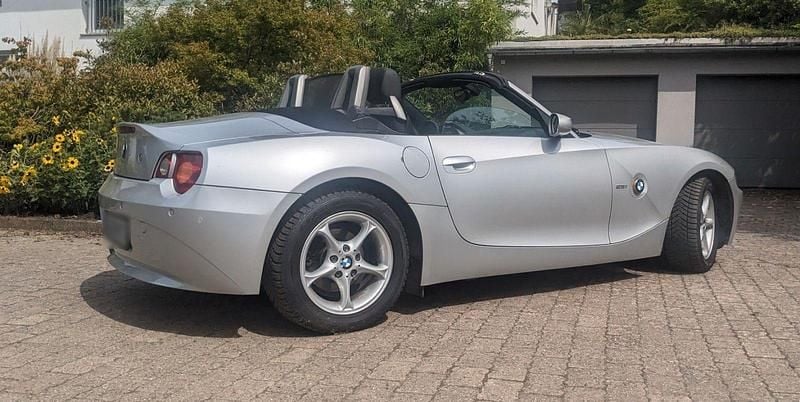 Gebraucht BMW Z4 Sport Line 192 PS (141 kW) 2005 Silber Cabrio