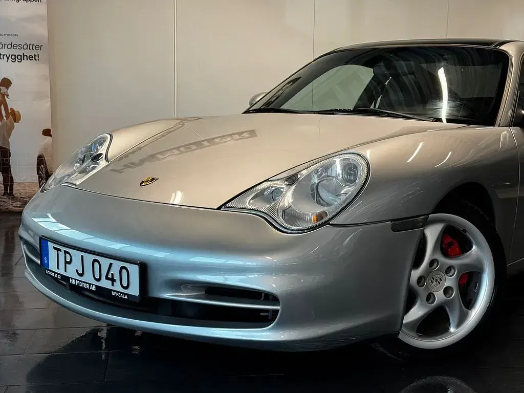 Używany Porsche 996 320 KM (235 kW) 2002 Szary