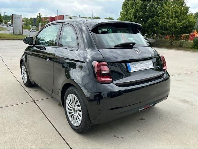 Gebraucht Fiat 500e Action 69 kW (95 PS) 2023 Schwarz Kleinwagen